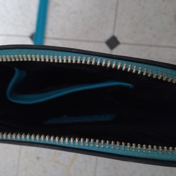 STEVE MADDEN PURSE - Picture 7 of 16